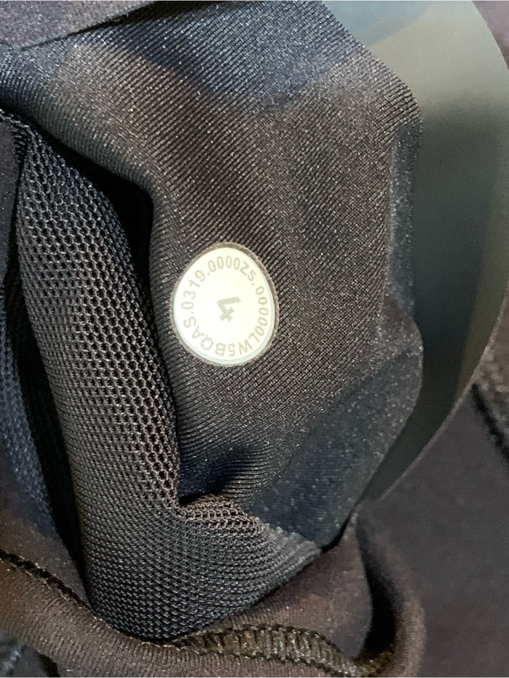Lululemon In Movement Tight 28" *Everlux
Black Size 4 - Picture 6 of 11